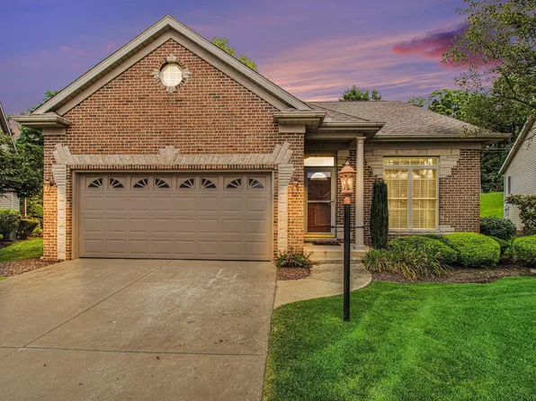 52036 Cloverleaf Dr E, South Bend, IN 46637