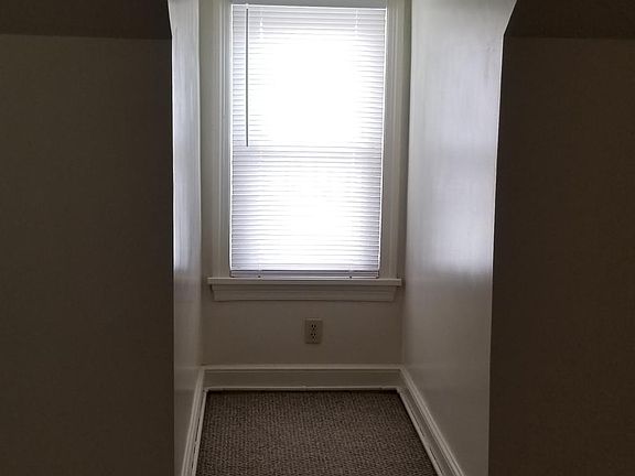 3rd image of 17342 Virginia Ave