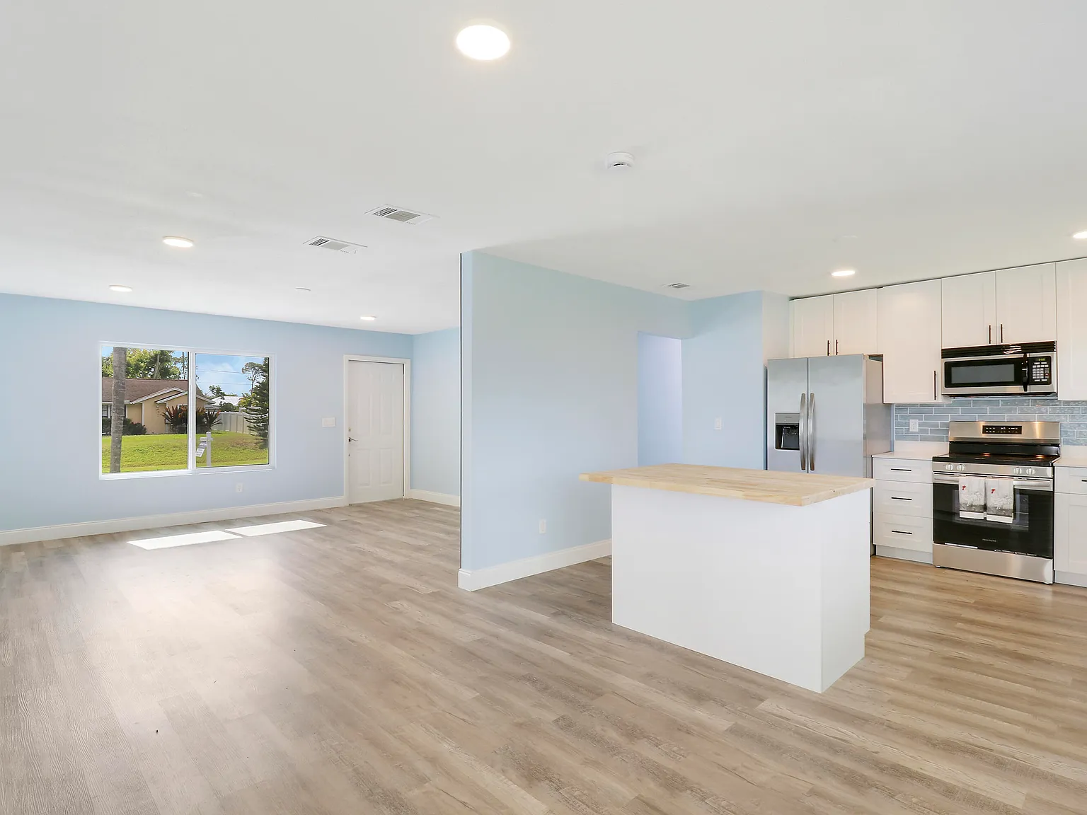 SE Carvalho St, Port Saint Lucie — Photo 4