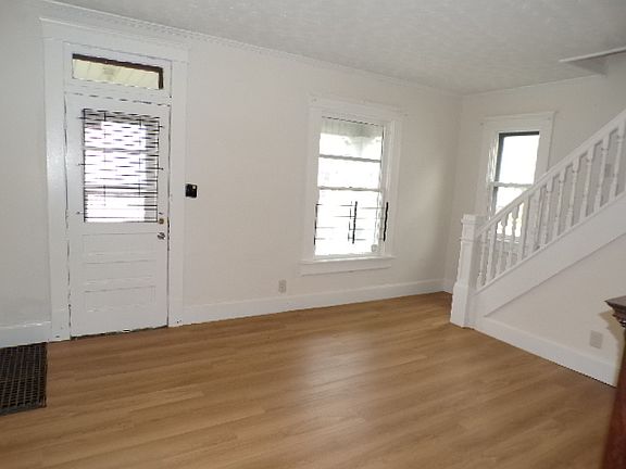 3rd image of 73 E Blake Ave