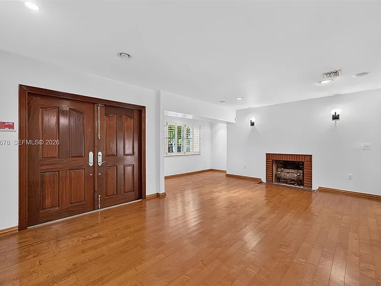 1237 Aduana Ave — Photo 12