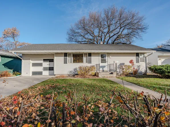 1718 15th St S, Fargo, ND 58103