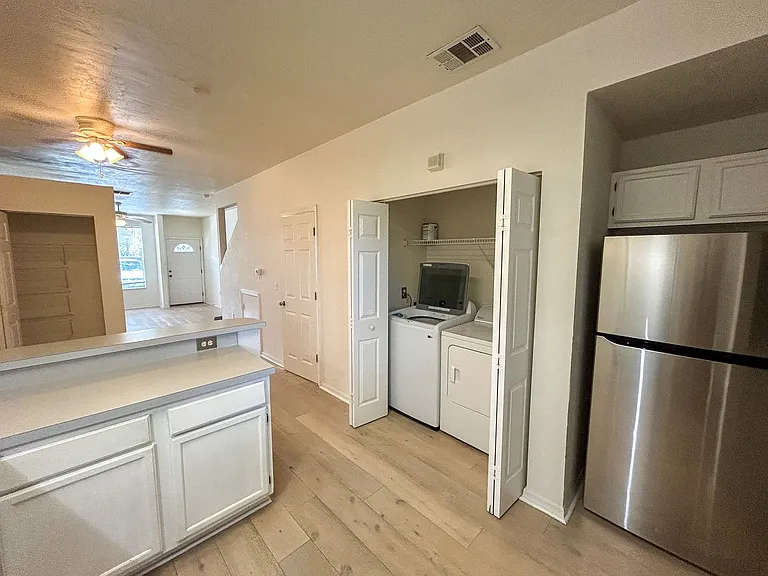 4415 SW 34th St #803 — Photo 10