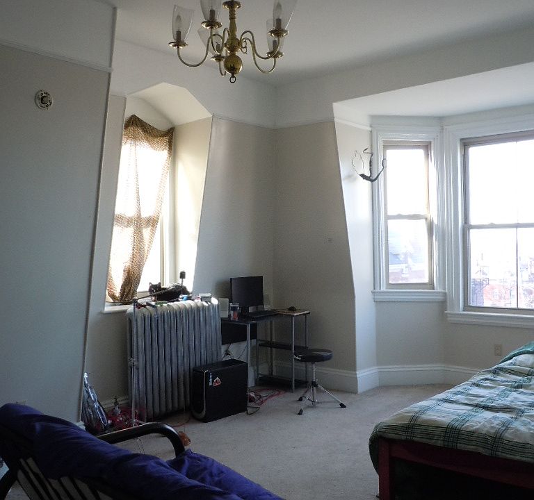 Main room from doorway