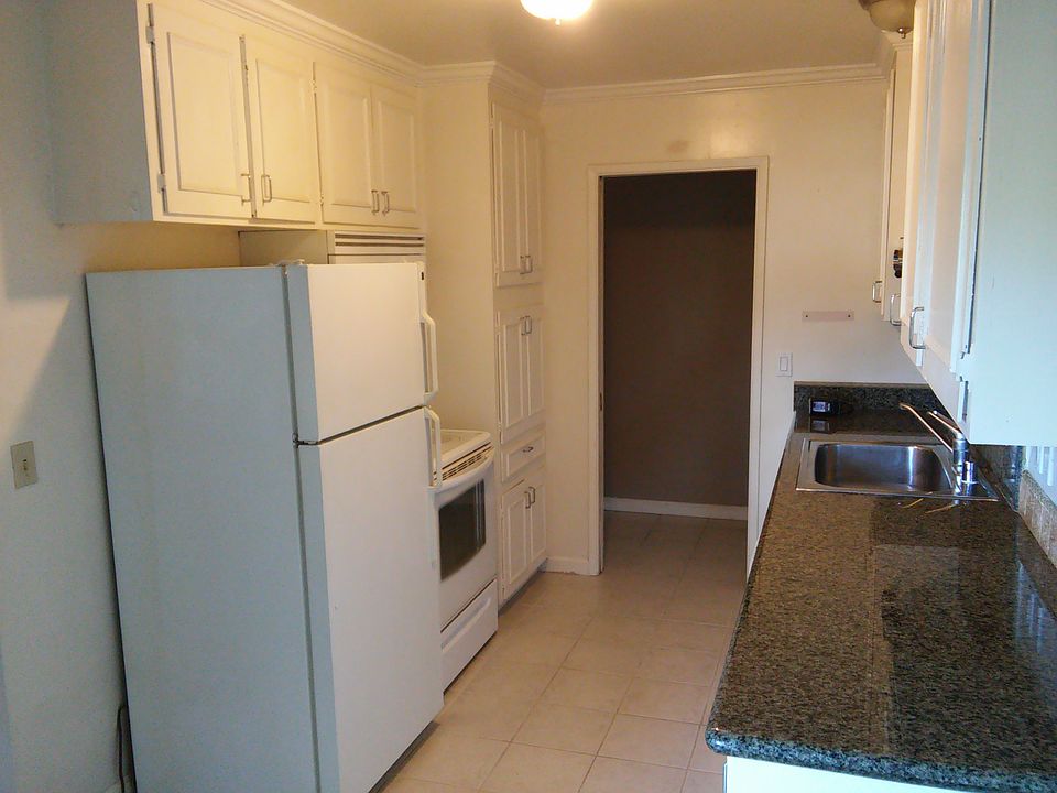 1st image of 136 Carlton Ave APT 3