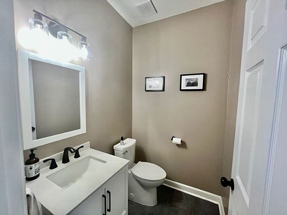 4th image of 9900 Mountain Berry Ct