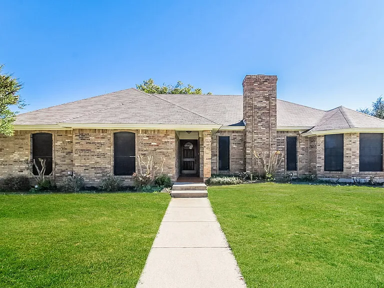 7709 Harmony Dr — Photo 1