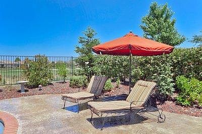 4th image of 641 Orchid Ln