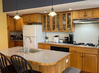 62 Cypress St #3, Brookline, MA 02445