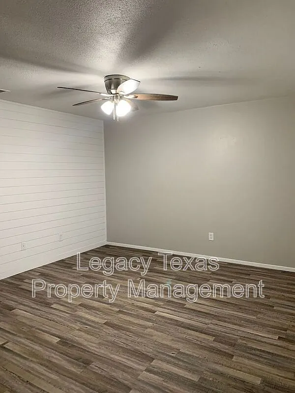 1 bed, 1.0 bath, 650 sqft, $1,150 — Photo 3
