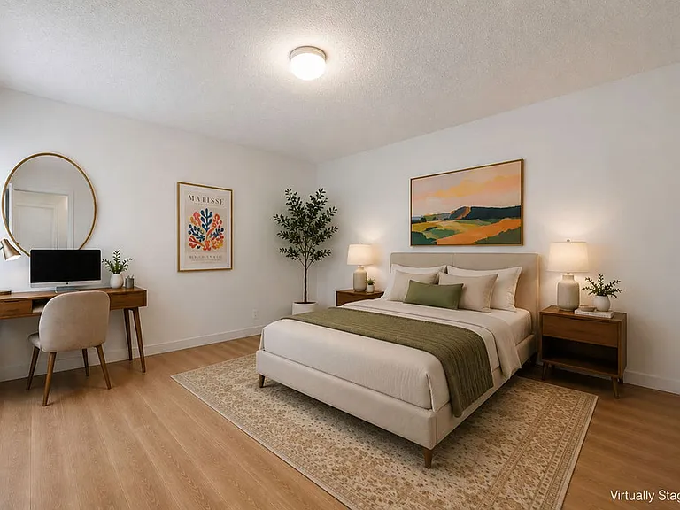 1131 Sanborn Ave — Photo 3