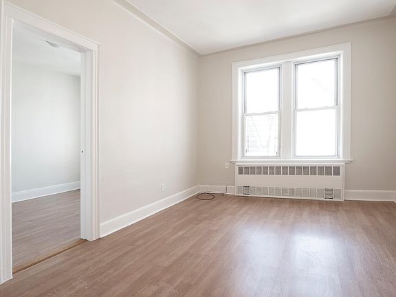 2nd image of 3048 Brighton 14th St #1F