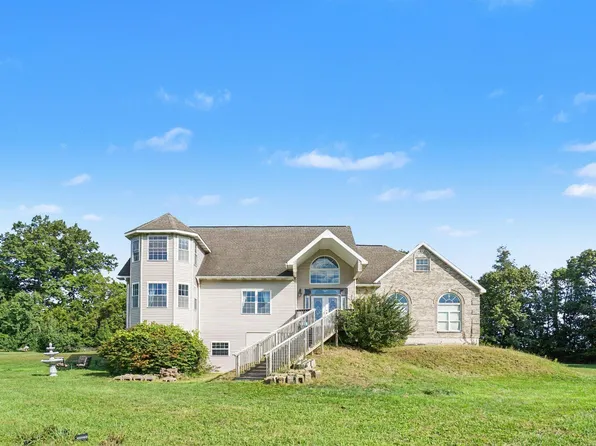 26600 Mintdale Rd, Sturgis, MI 49091