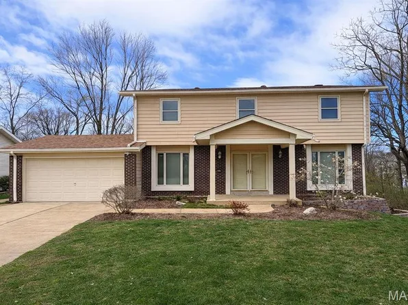 15423 Eaglepass Dr, Chesterfield, MO 63017