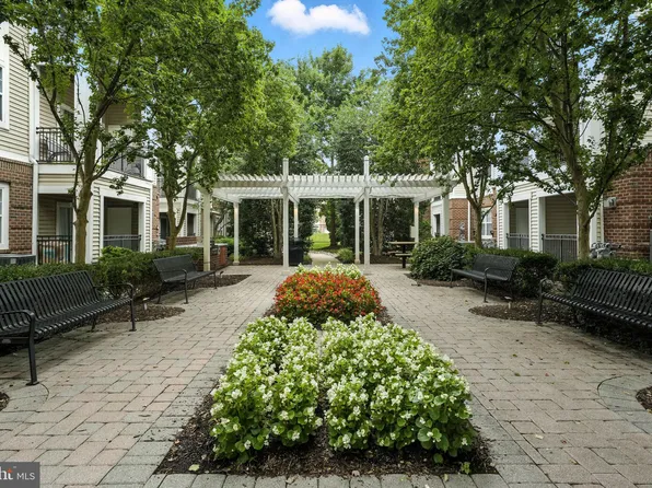 12909 Centre Park Cir APT 403, Herndon, VA 20171