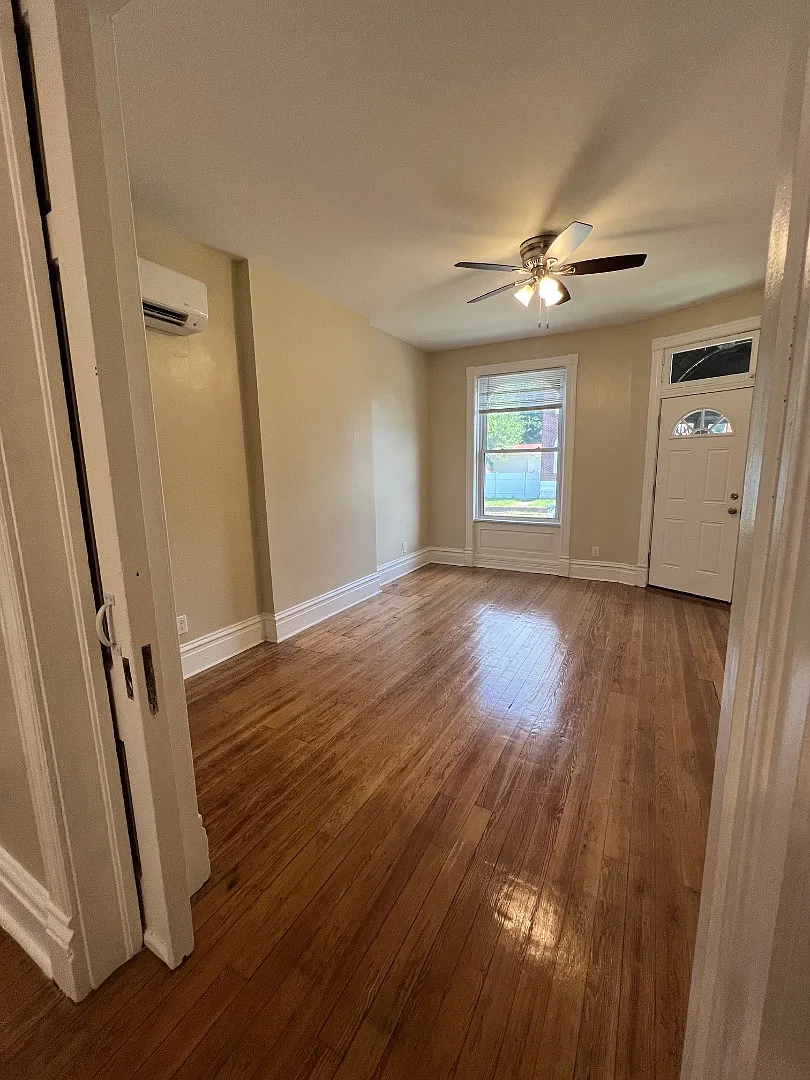 3137 Rutger St - 3137 Rutger F1 — Photo 2