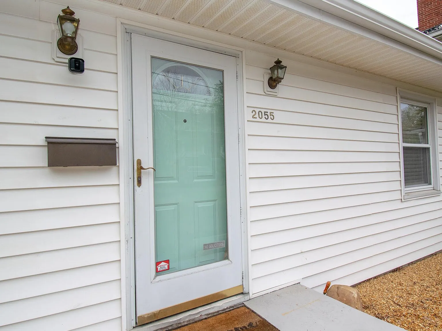2 bed, 1.0 bath, 1728 sqft, $1,975 — Photo 4