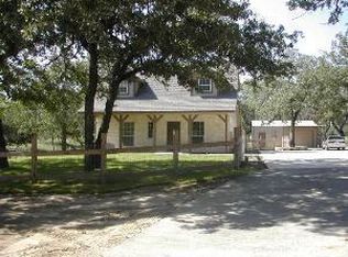 123 Spring Ranch Rd, Floresville, TX 78114