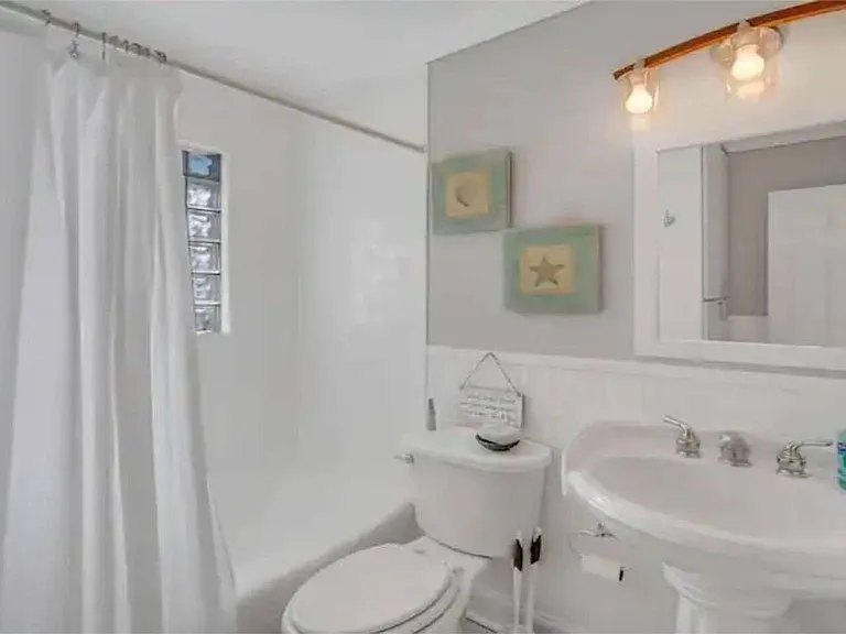 511-513 Demere Rd — Photo 6
