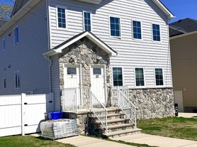 63 Osborn Ave, Staten Island, NY