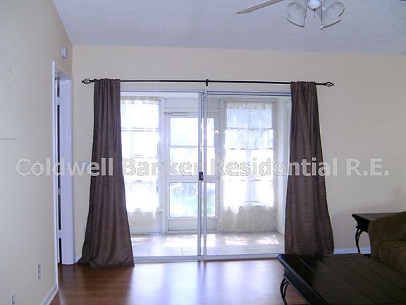 2nd image of 1505 Oakhill Dr #103