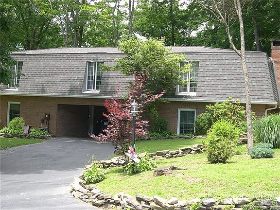 2nd image of 165 Hermitage Cir