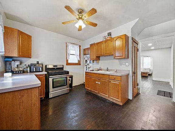 5th image of 4051 N Meade Ave #1