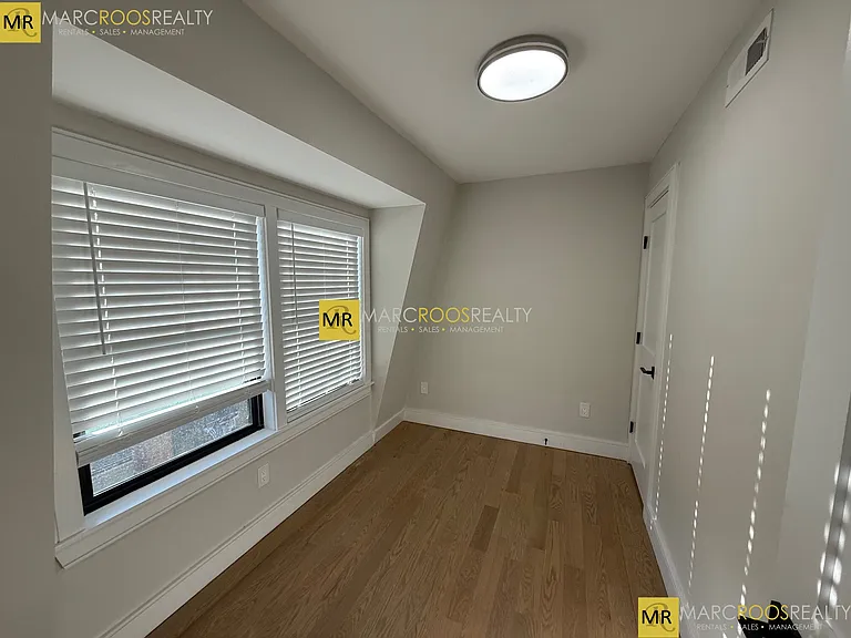 152 Trenton St #3B — Photo 9