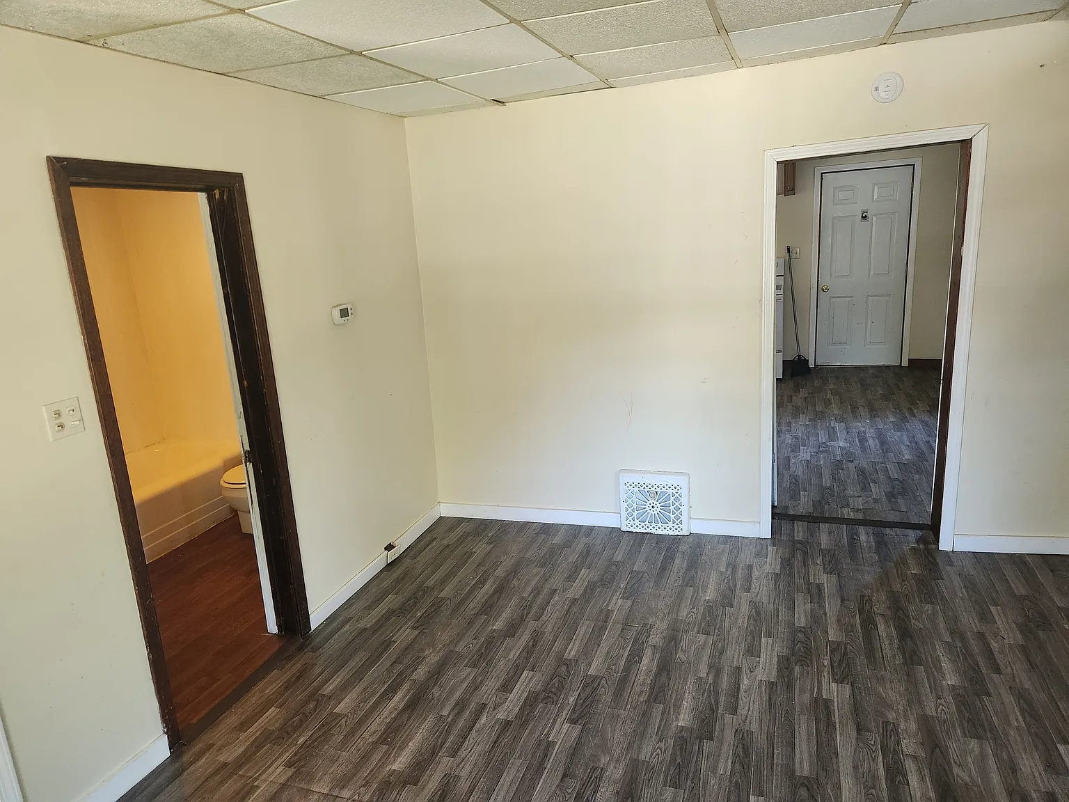 434 Dorr St — Photo 3