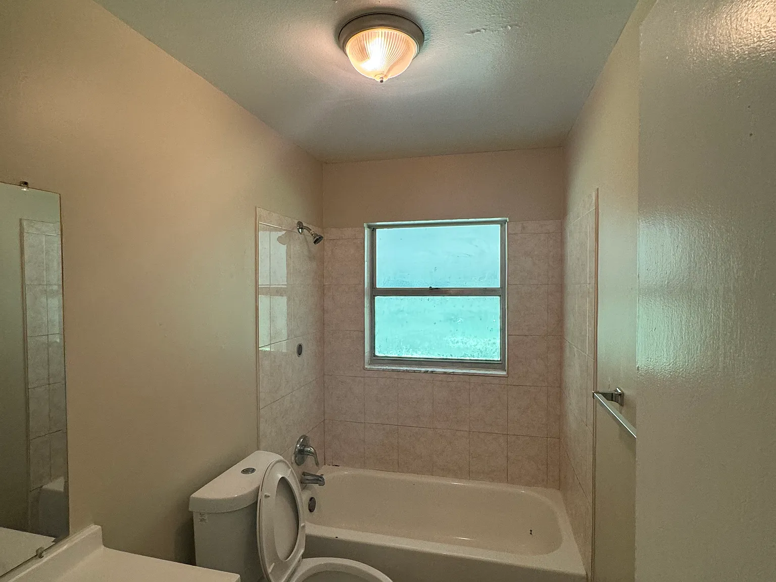 2 bed, 850 sqft, $1,395 — Photo 3