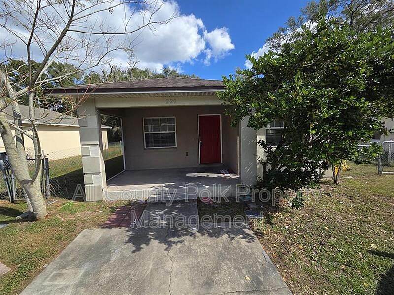 1st image of 220 S Eastside Dr