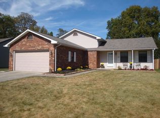 6000 Winterberry Dr, Galloway, OH 43119