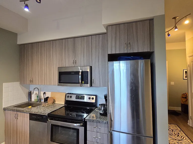 8763 Bayview Ave #236 — Photo 19