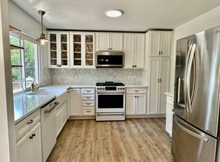 348 New Ballwin Rd, Ballwin, MO 63021