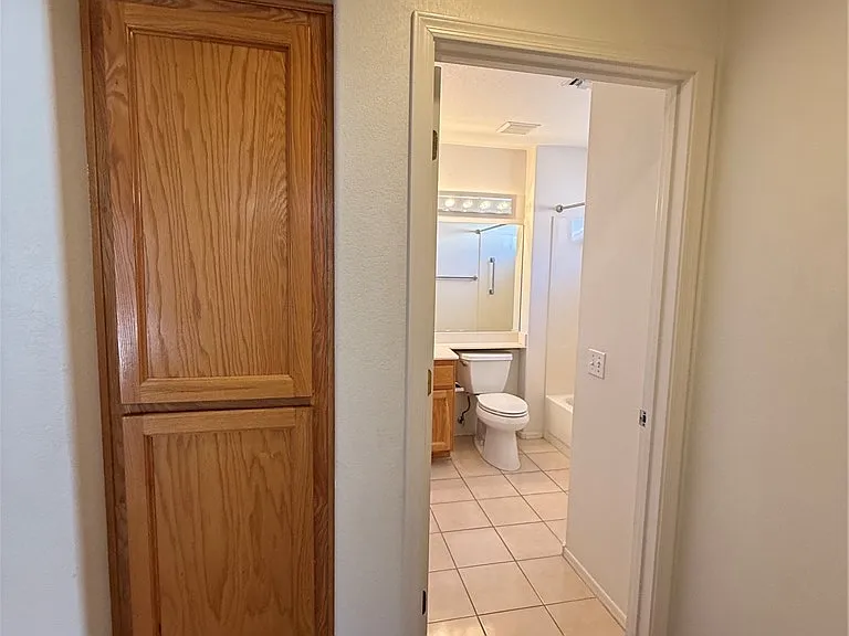 10905 Mill Cove Ave — Photo 14