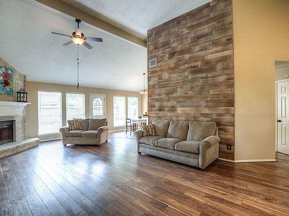 2nd image of 15735 Oak Mountain Dr