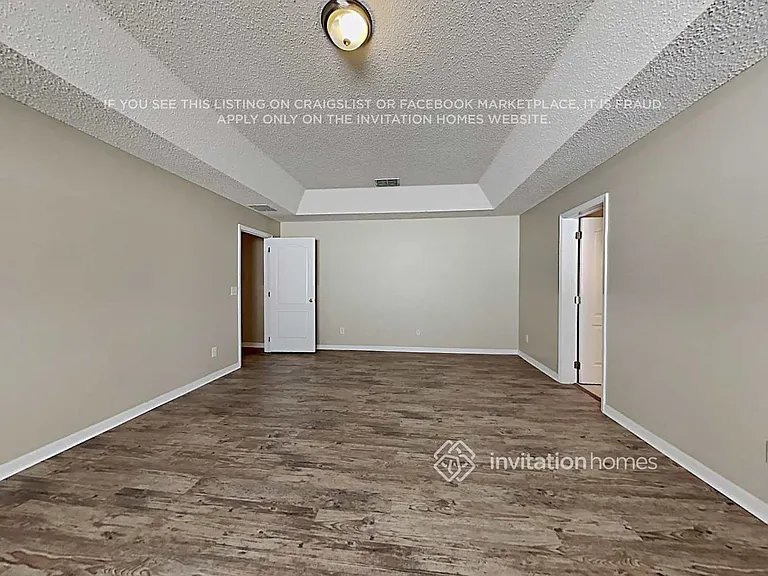 1266 N Ridge Blvd — Photo 12