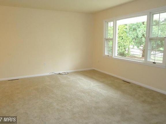 5th image of 23917 Janbeall Ct
