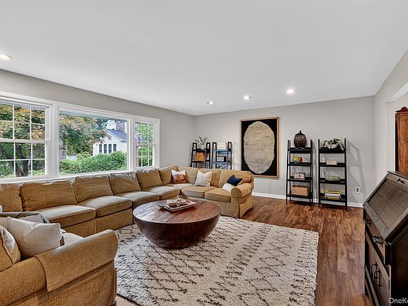 3rd image of 14 Caterson Terrace