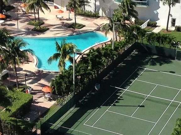 4th image of 19380 Collins Ave #000