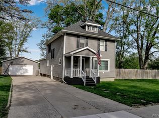 1724 Crittenden Rd, Alden, NY 14004