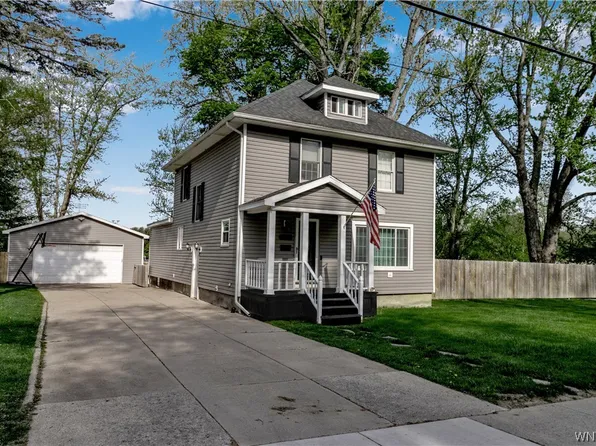 1724 Crittenden Rd, Alden, NY 14004