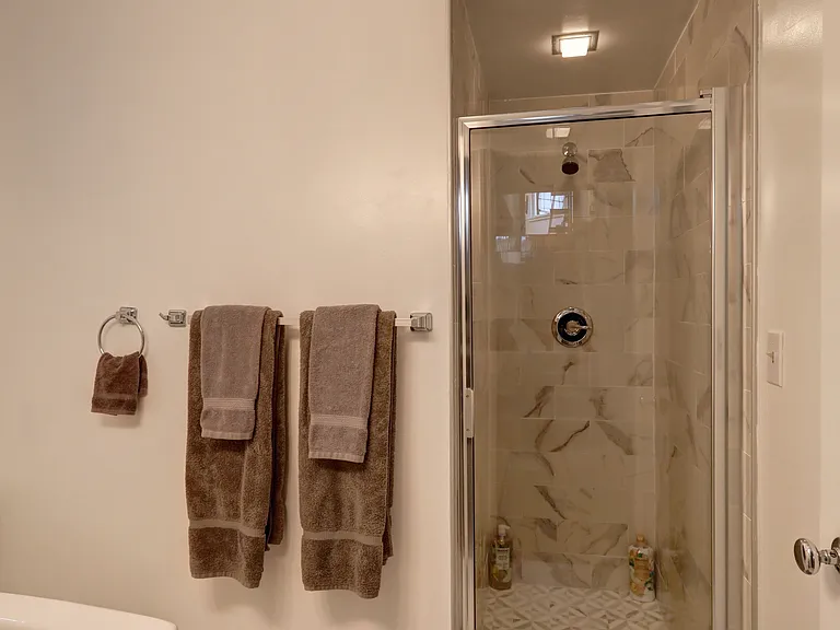 5822 Ann Arbor Ave NE — Photo 18