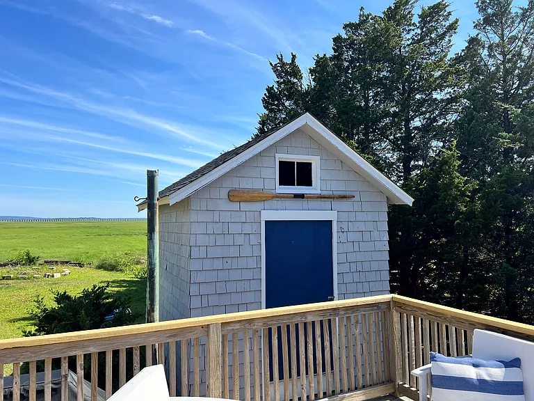 37 Pine Point Rd — Photo 20