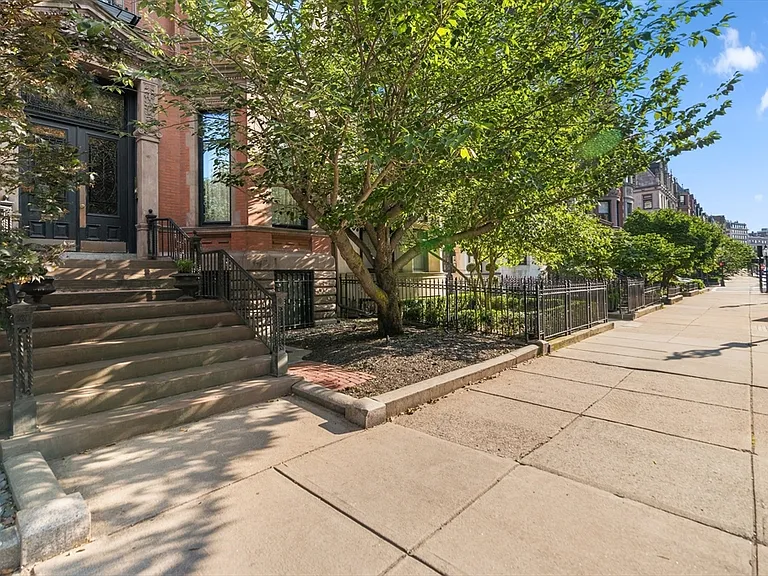 302 Commonwealth Ave #3 — Photo 25