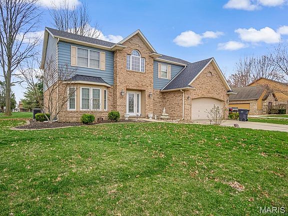 2nd image of 218 Winterberry Dr