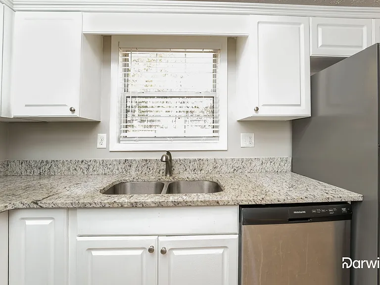 610 Pebble Blvd — Photo 3