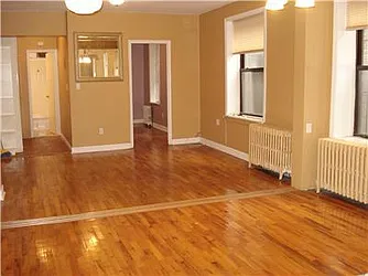 Rented by R New York