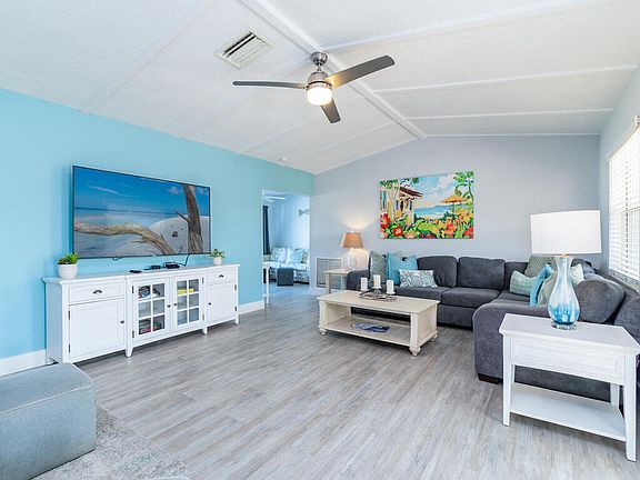 5th image of 1140 Martinique Ct