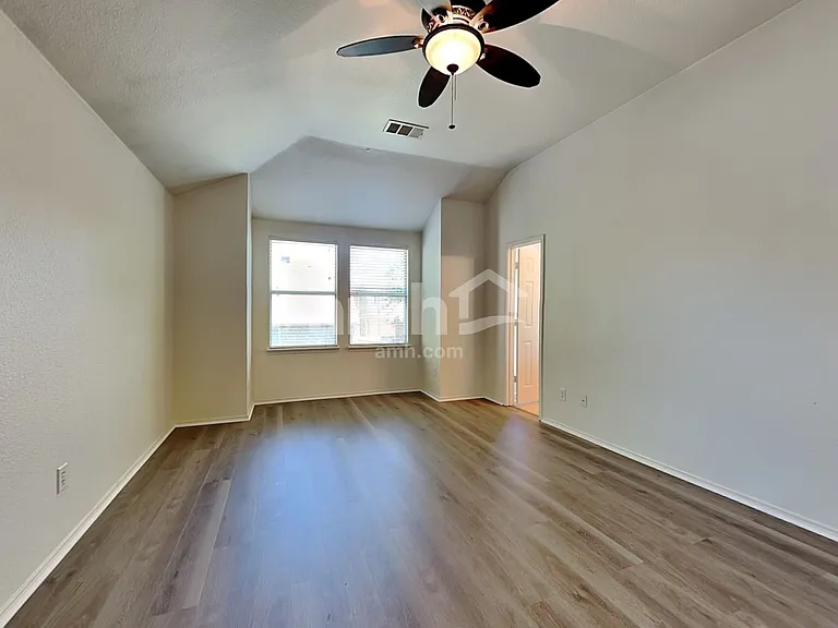 10624 Cochron Dr — Photo 11